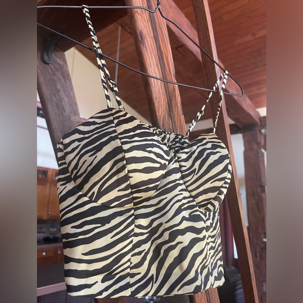 Sincerely Jules Women’s Zebra Print Crop Top